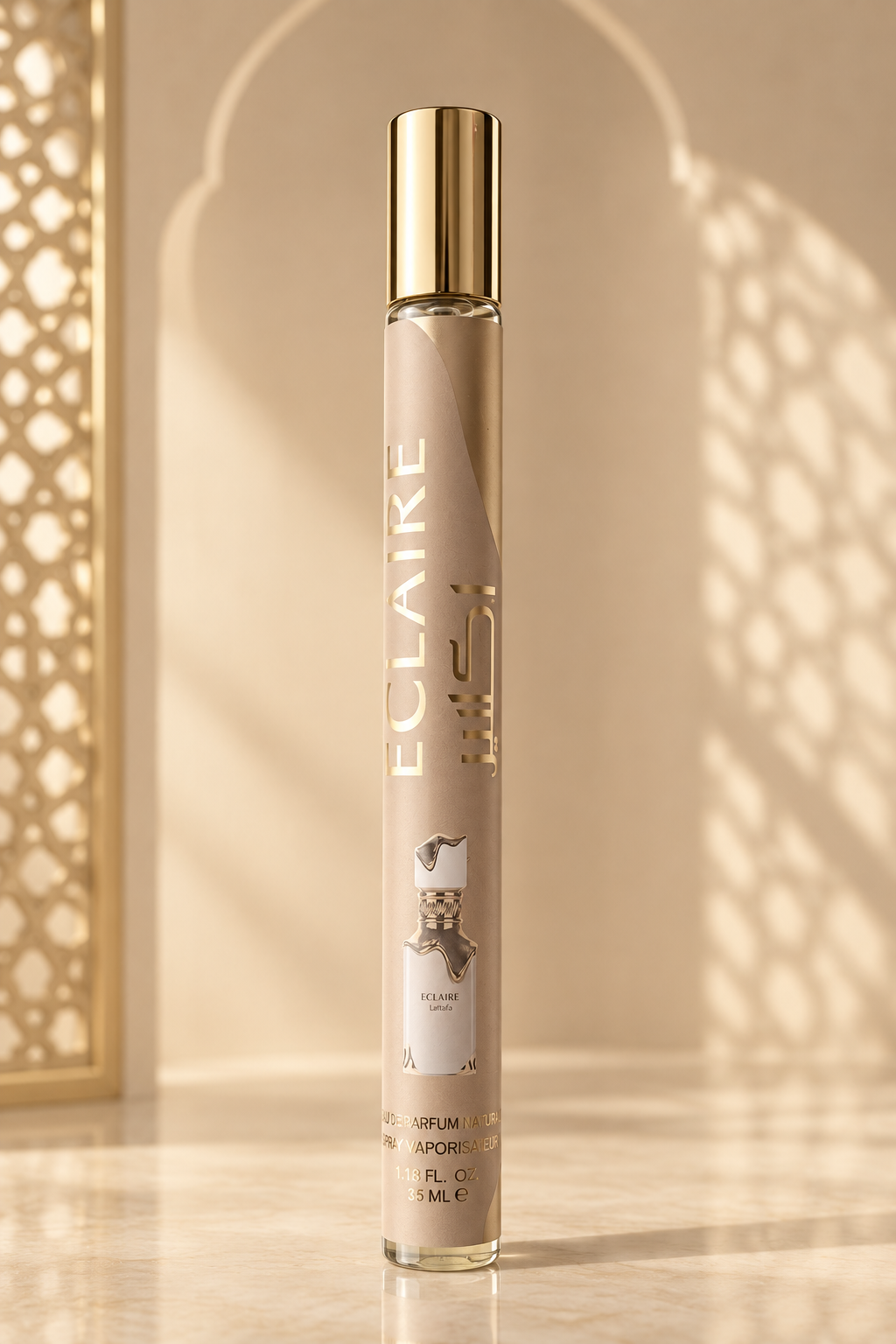 Photo du parfum retravaillée dans un décor oriental élégant